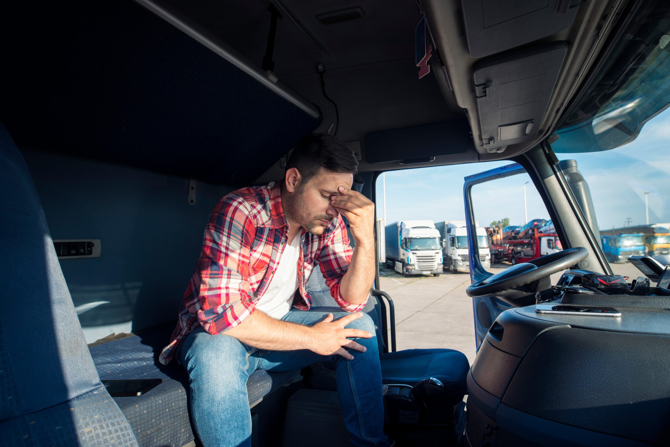Read more about the article How to Deal with Double Brokers in the Trucking Industry: Tips and Strategies